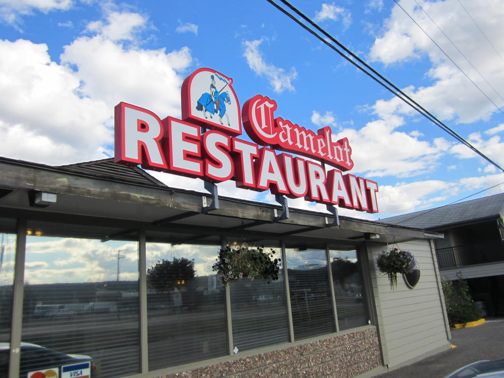 Camelot Court Motel Prince George Eksteriør billede